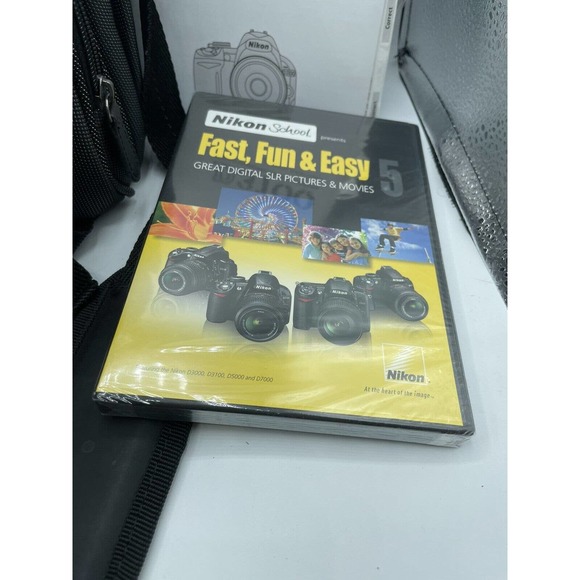 Nikon D3100 14.2MP Digital SLR Camera Body DX AF-S 18-55 Lens No Battery W Bag - Picture 4 of 9